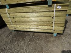 LARGE PACK OF FEATHER EDGE TIMBER CLADDING BOARDS. 1.65M LENGTH X 10CM WIDTH APPROX.