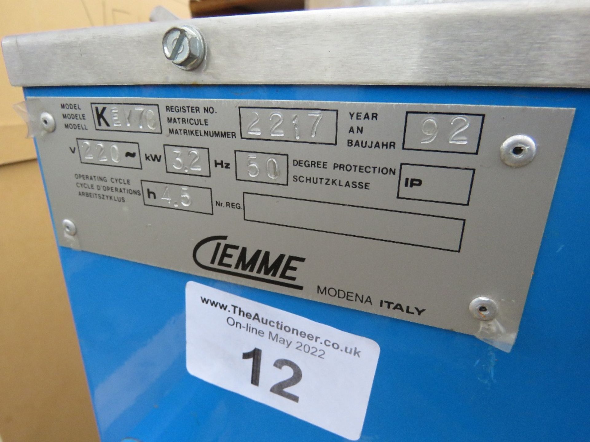 CIEMME KEV70 SOLVENT RECOVERY UNIT, 240VOLT, LITTLE SIGN OF USE?? SOURCED FROM COMPANY LIQUIDATION. - Image 2 of 4