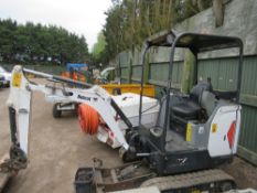 BOBCAT E17 MINI EXCAVATOR WITH EXPANDING TRACKS YEAR 2017 BUILD. 1530 REC HOURS. ONE BUCKET, MANUAL