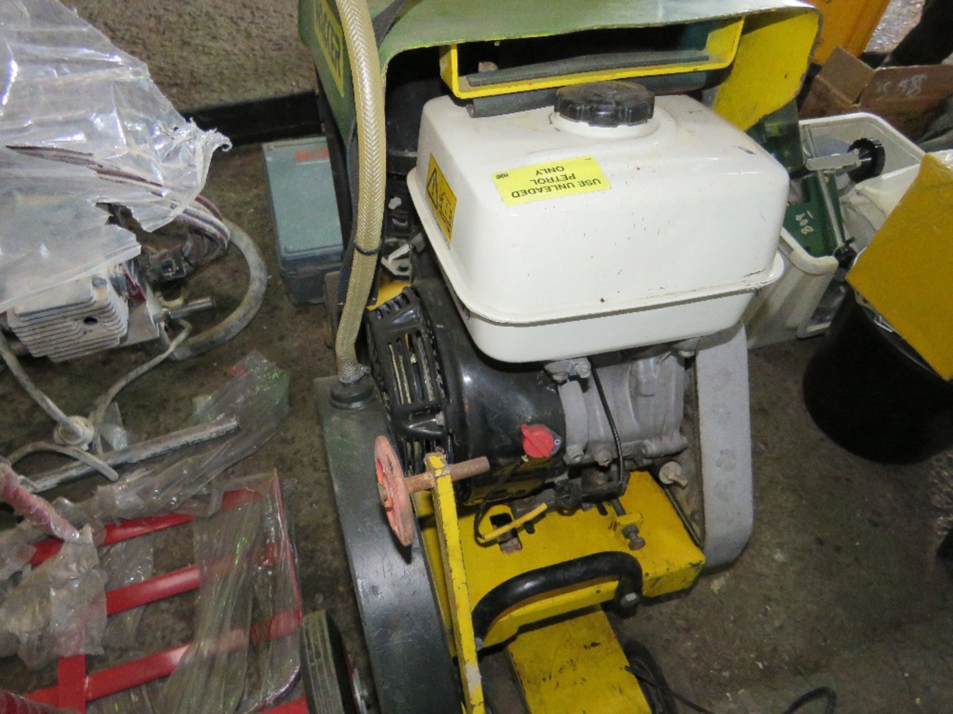 WACKER PETROL ENGINED FLOOR SAW WITH WATER TANK. RETIREMENT SALE. - Image 3 of 3