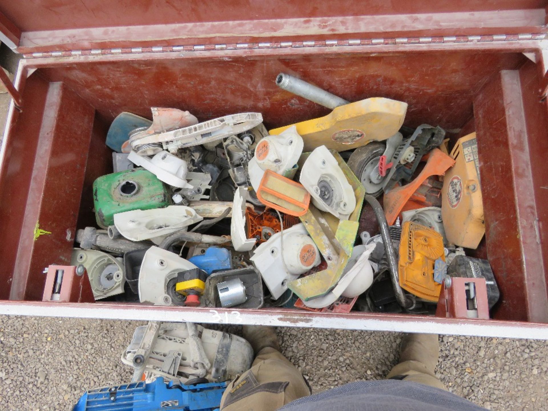 TOOL BOX CONTAINING STIHL PETROL SAW PARTS ETC. SOURCED FROM DEPOT CLOSURE. - Image 2 of 4