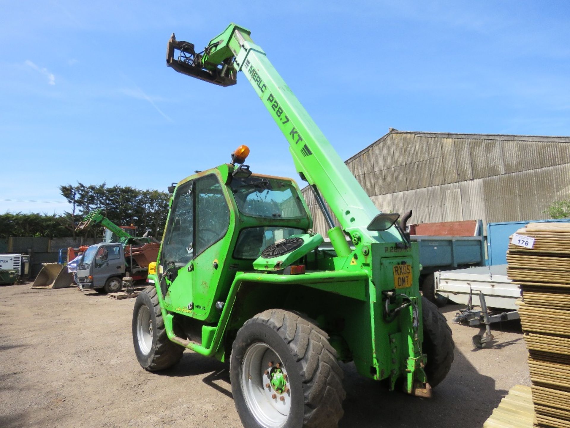 MERLO PANORAMIC P28.7 AGRI SPEC TELESCOPIC HANDLER, YEAR 2004 BUILD. 9764 REC HOURS. WHEN TESTED WAS - Image 3 of 13