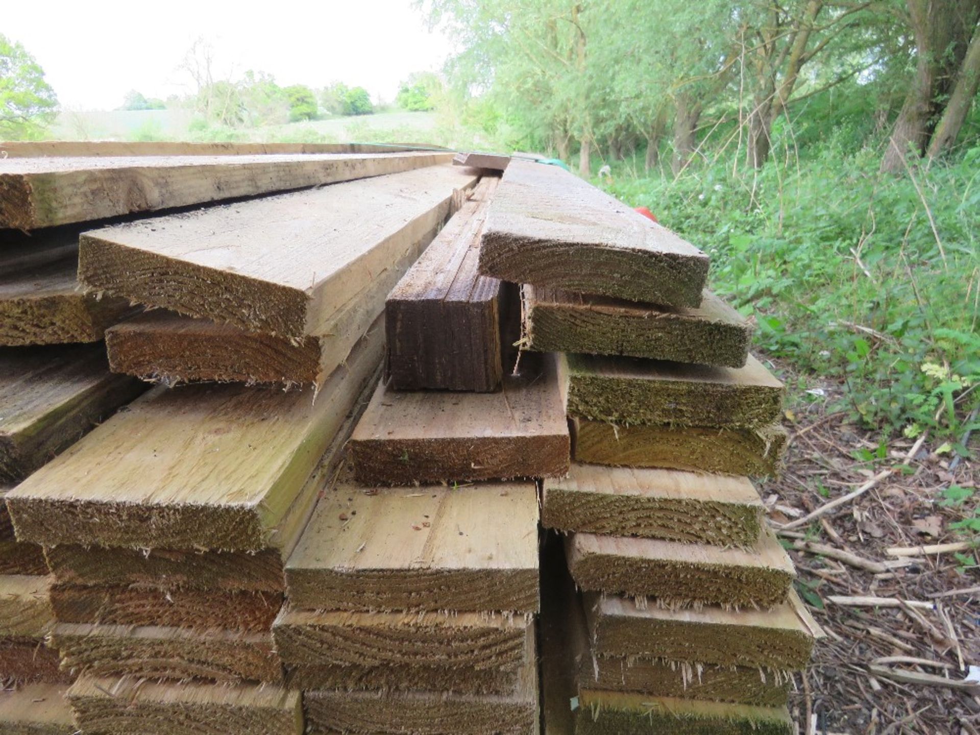 BUNDLE OF 4 X 1 TIMBER, 165PCS @ 4.8M LENGTH APPROX..NO VAT ON HAMMER PRICE - Image 4 of 5