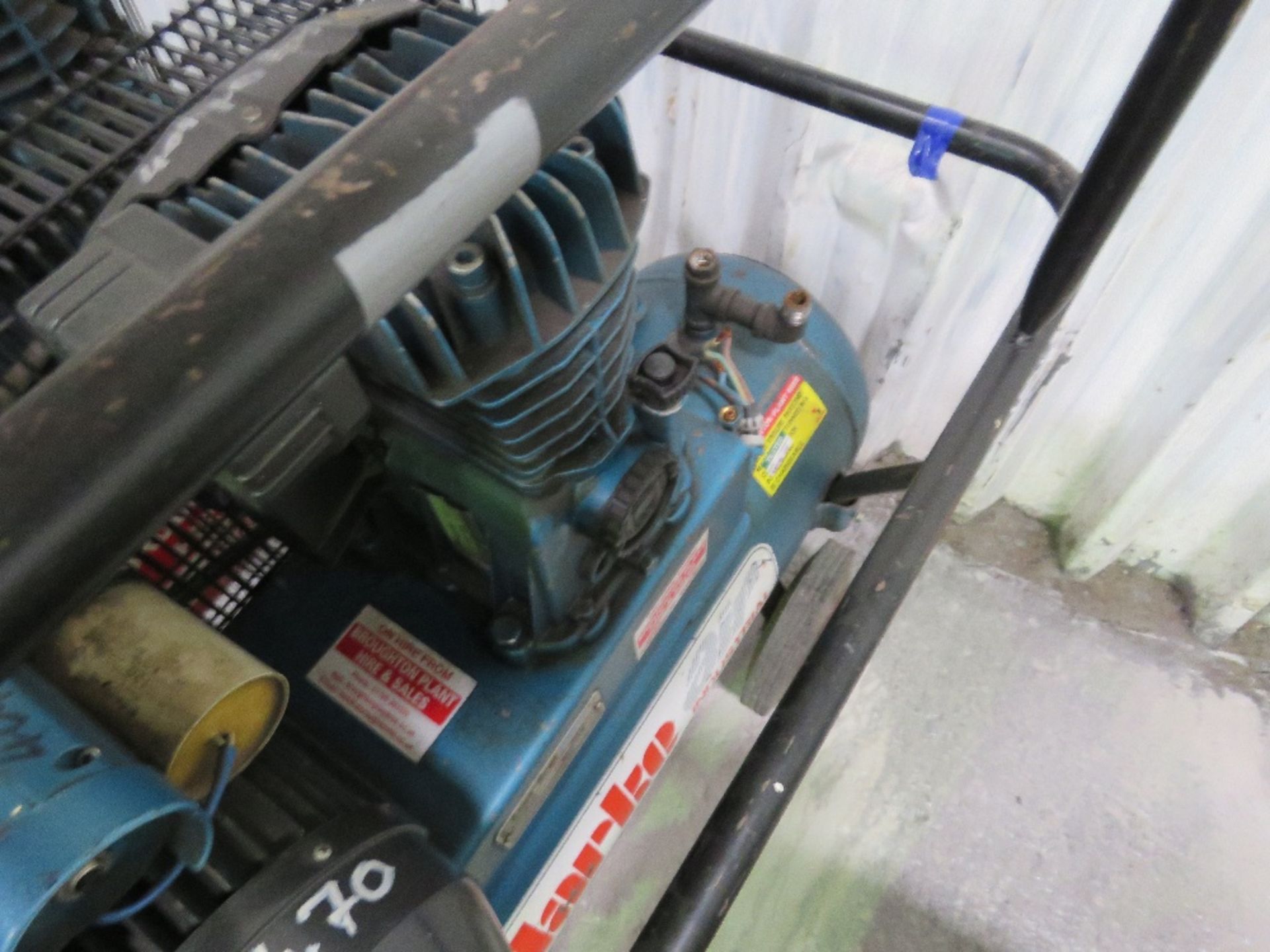 CLARKE 110VOLT LARGE OUTPUT WHEELED COMPRESSOR UNIT. - Image 3 of 3