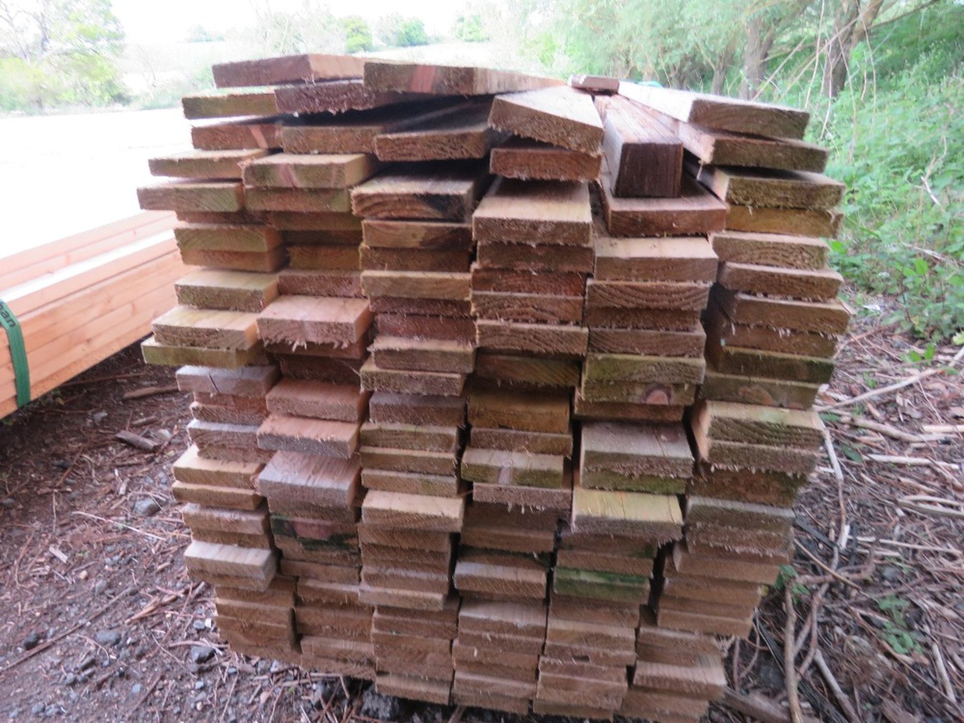 BUNDLE OF 4 X 1 TIMBER, 165PCS @ 4.8M LENGTH APPROX..NO VAT ON HAMMER PRICE - Image 3 of 5
