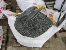 BULK BAG OF DECORATIVE GRANITE CHIPPINGS, "PINK FLECKED", 20MM SIZE APPROX. CANCELLED ORDER. THIS L