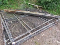 4 X MESH COVERED YARD GATES 2.35M X 3.18 APPROX WITH 2NO POSTS. THIS LOT IS SOLD UNDER THE AUCTIONEE