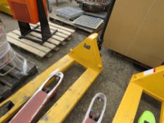 2000KG RATED PALLET TRUCK. WHEN TESTED WAS SEEN TO LIFT AND LOWER. SOURCED FROM COMPANY LIQUIDATION