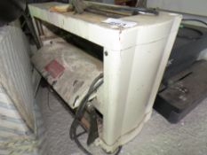 HOBBY SIZED PLANER UNIT, 240 VOLT. THIS LOT IS SOLD UNDER THE AUCTIONEERS MARGIN SCHEME, THEREFORE N