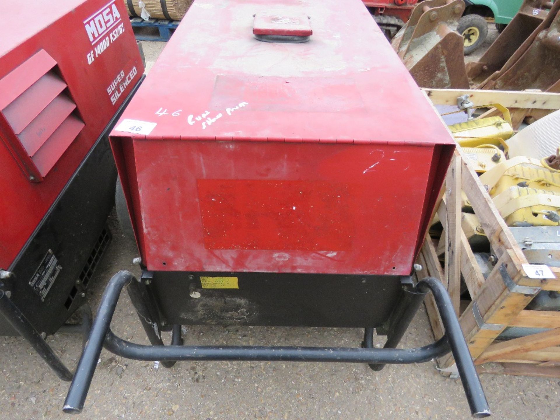 MOSA TS300SXC BARROW WELDER GENERATOR. WHEN TESTED WAS SEEN TO RUN AND SHOWED POWER ON THE GUAGE. - Image 2 of 5