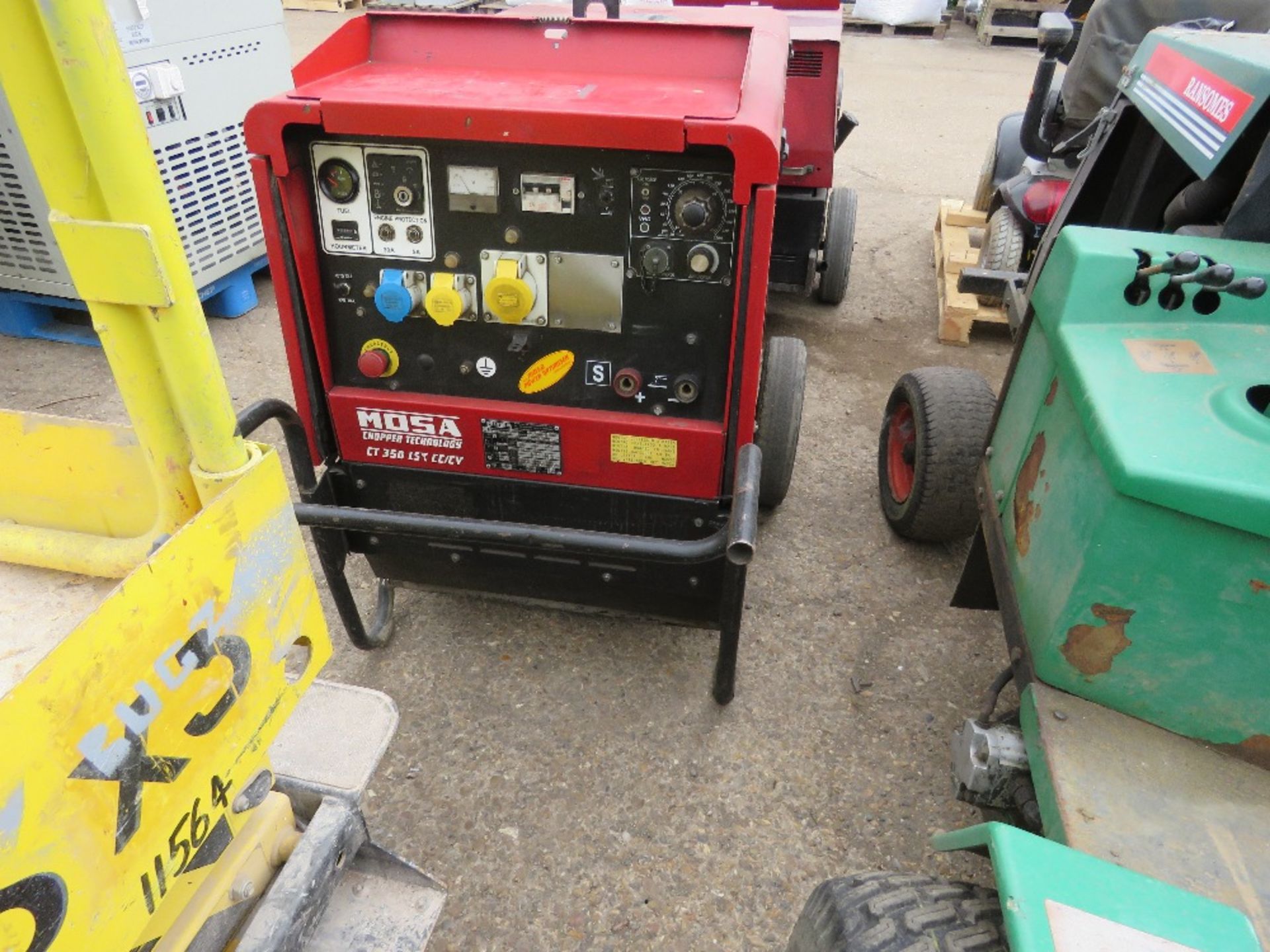 MOSA CT350LSX-CC/CV WELDER GENERATOR WITH CHOPPER TECHNOLOGY. WHEN TESTED WAS SEEN TO RUN AND SHOWED