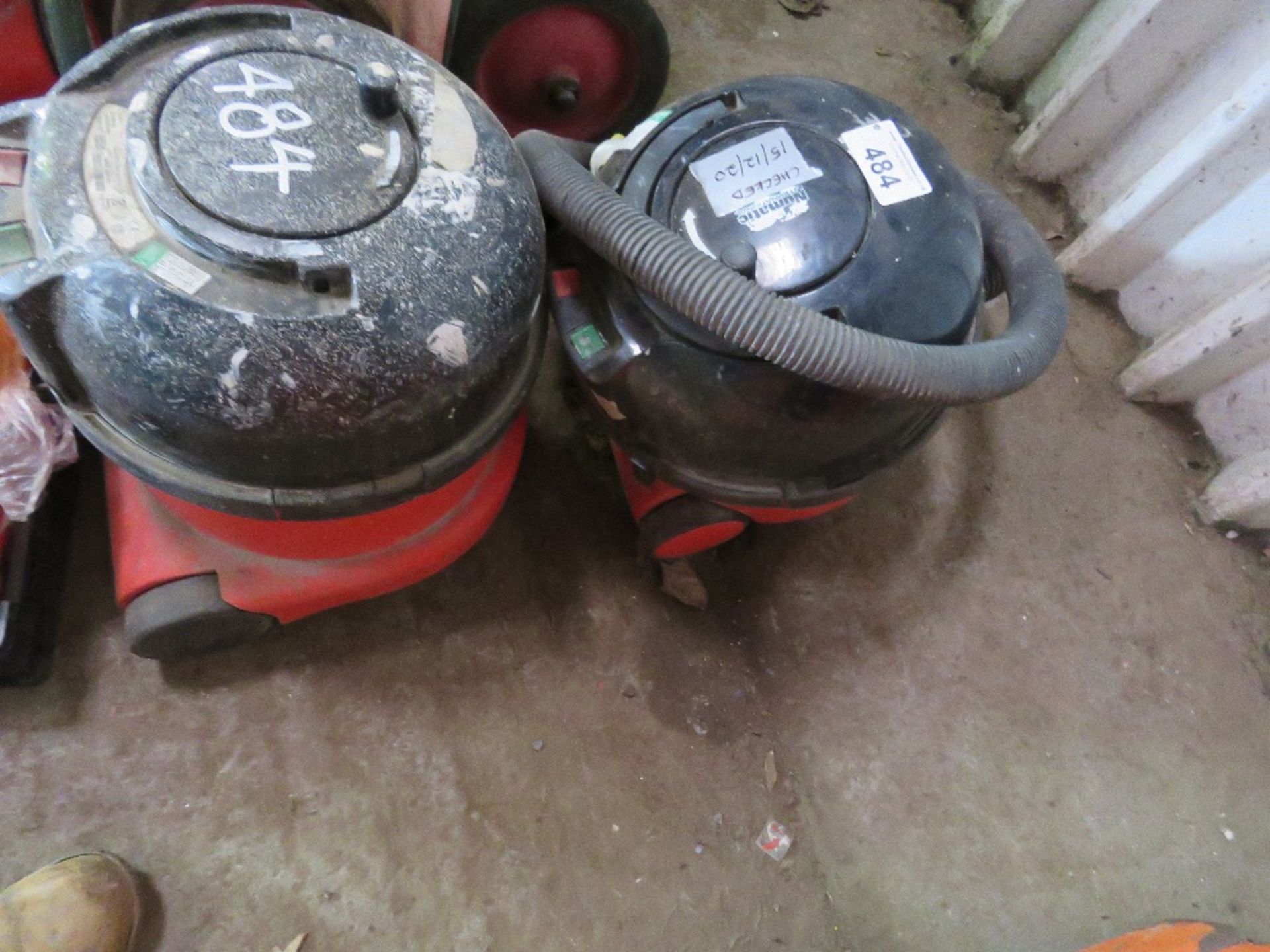 2 X 110VOLT POWERED HENRY VACUUMS. SOURCED FROM COMPANY LIQUIDATION. THIS LOT IS SOLD UNDER THE AUC