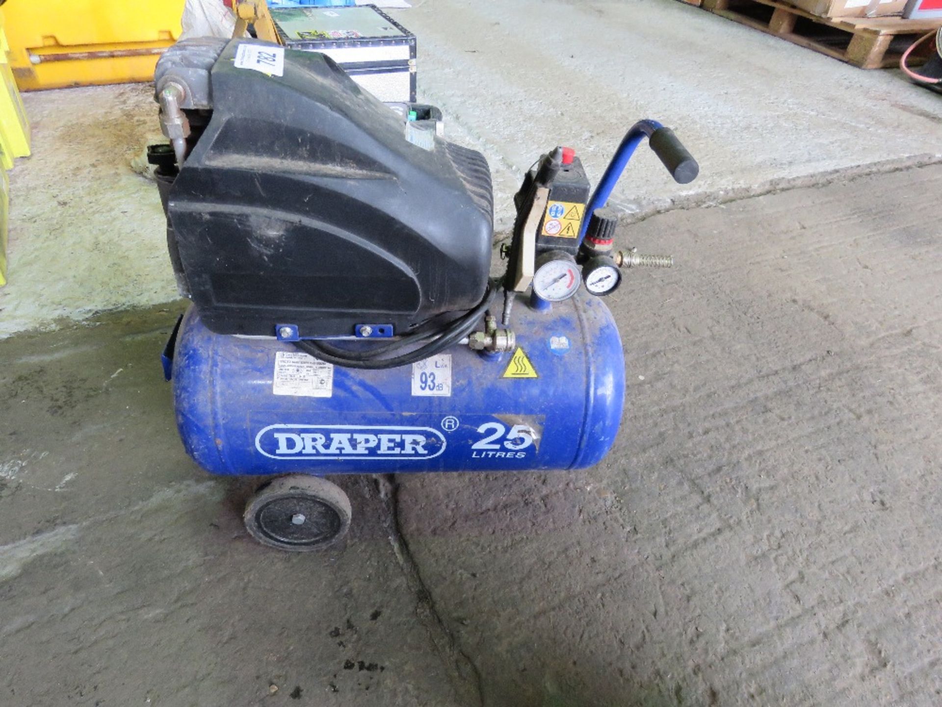 MINI COMPRESSOR. THIS LOT IS SOLD UNDER THE AUCTIONEERS MARGIN SCHEME, THEREFORE NO VAT WILL BE CHAR