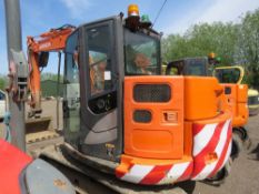 HITACHI ZAXIS 85USB RUBBER TRACKED YEAR 2014 EXCAVATOR WITH 1 X BUCKET. 8010 REC HOURS. 1 X BUCKET.