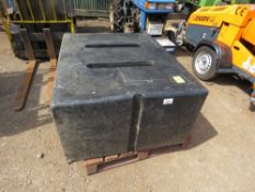 PLASTIC WATER TANK 4FT X 3FT X 2FT APPROX.