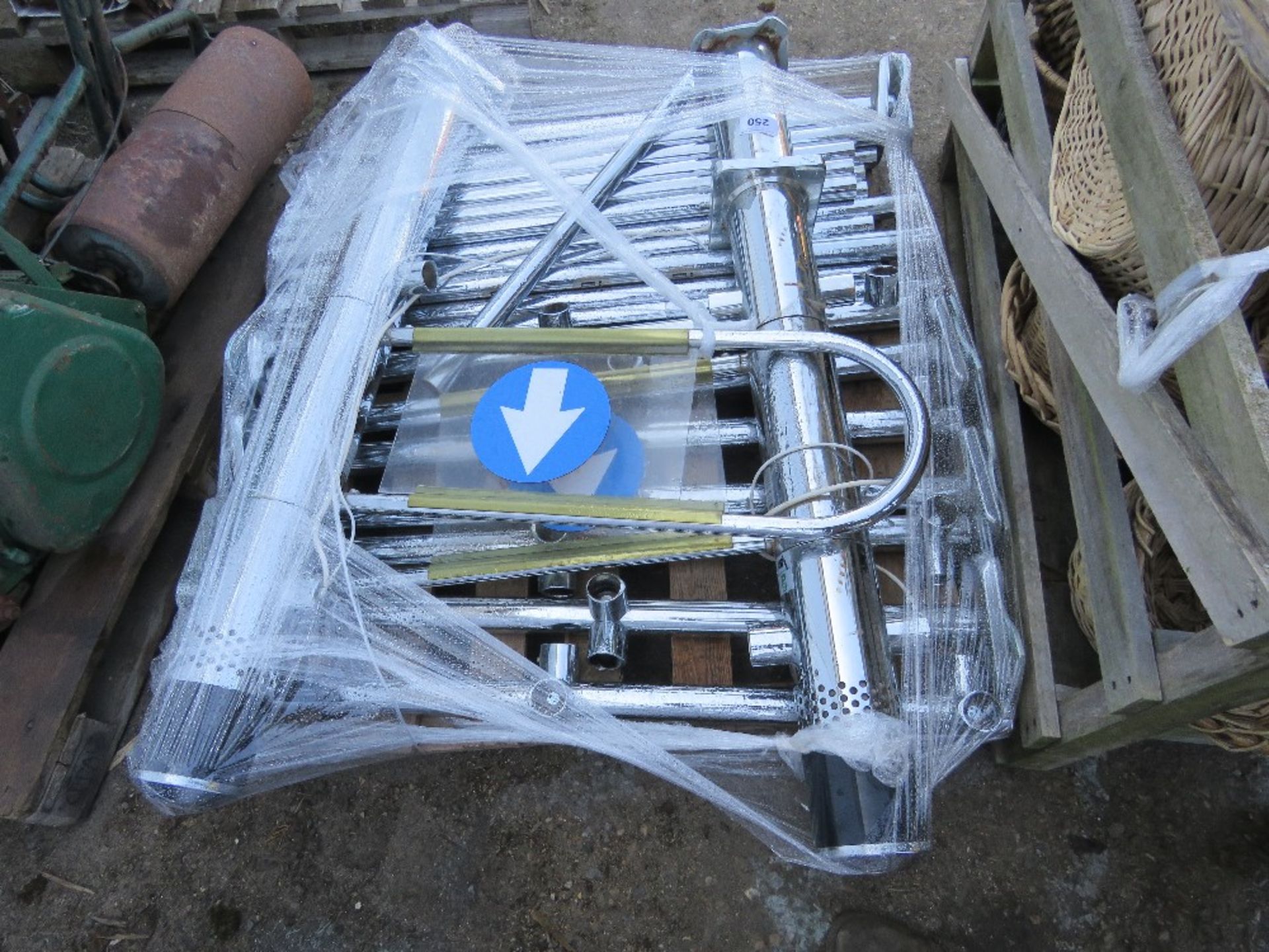 PALLET CONTAINING CHROME ELECTRIC BARRIER AND METAL BARRIER PARTS. THIS LOT IS SOLD UNDER THE AUCTIO - Image 2 of 2