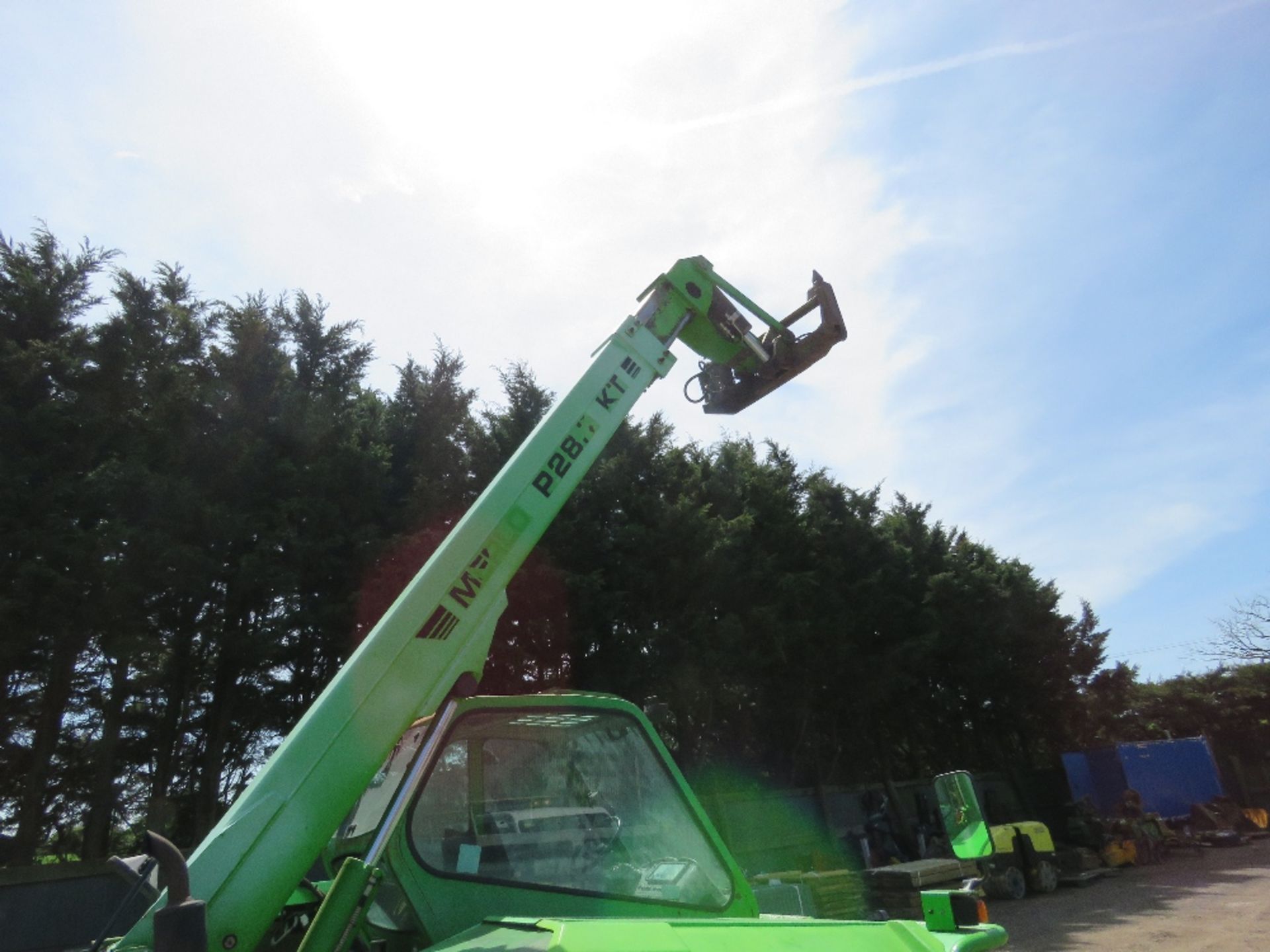 MERLO PANORAMIC P28.7 AGRI SPEC TELESCOPIC HANDLER, YEAR 2004 BUILD. 9764 REC HOURS. WHEN TESTED WAS - Image 6 of 13