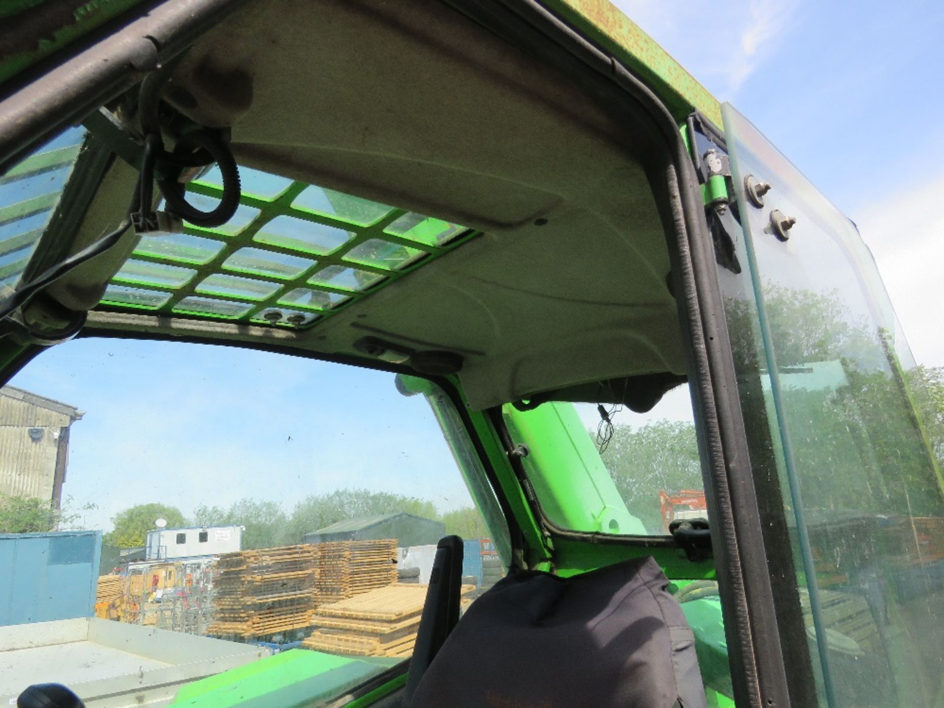 MERLO PANORAMIC P28.7 AGRI SPEC TELESCOPIC HANDLER, YEAR 2004 BUILD. 9764 REC HOURS. WHEN TESTED WAS - Image 12 of 13