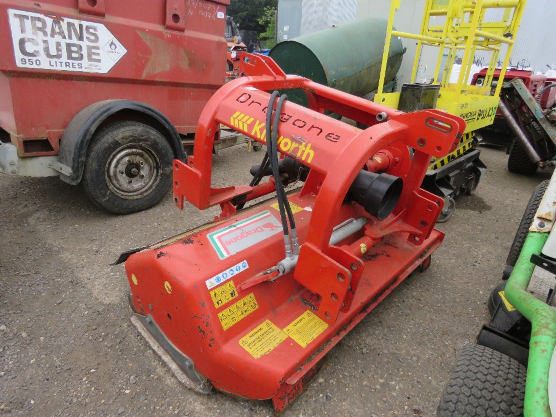 KILWORTH DRAGONE FRONT/REAR MOUNTED HEAVY DUTY FLAIL MOWER WITH HYDRAULIC OFFSET, 1.4M WIDE APPROX. - Image 3 of 4