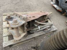 EXCAVATOR BREAKER ON 45MM PINS.THIS LOT IS SOLD UNDER THE AUCTIONEERS MARGIN SCHEME, THEREFORE NO VA