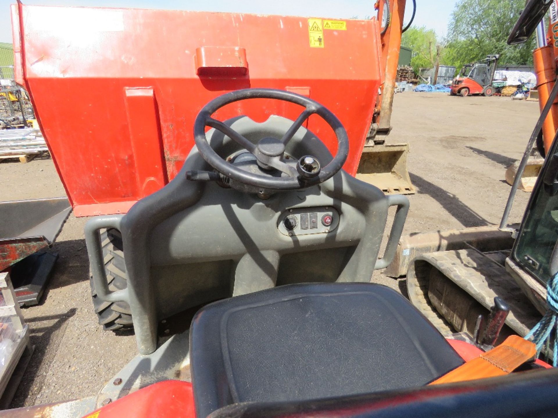 NEUSON 3001 3 TONNE STRAIGHT TIP DUMPER 3099 REC HOURS. WHEN TESTED WAS SEEN TO DRIVE, TIP AND BRAK - Image 8 of 11