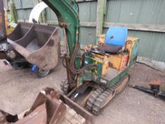 YANMAR YB10 RUBBER TRACKED MINI EXCAVATOR WITH A SET OF BUCKETS.