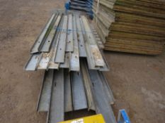 PALLET OF 20NO APPROX H PROFILED GALVANISED PALLISADE FENCE POSTS 6-12FT APPROX. THIS LOT IS SOLD U