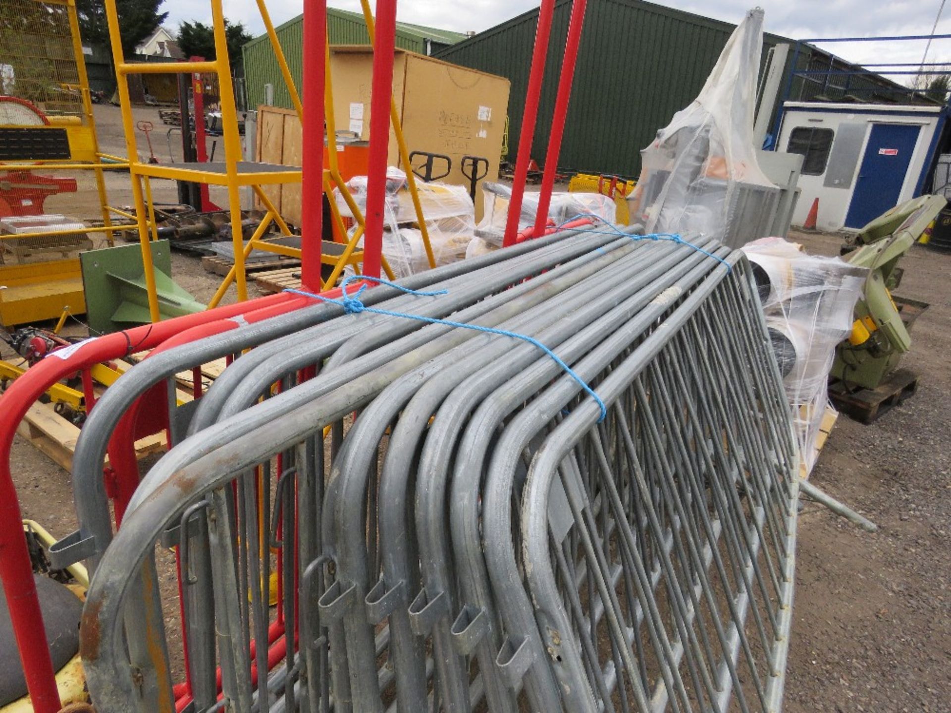 13 X METAL PEDESTRIAN / CROWD BARRIERS PLUS 2 X SAFETY GATES. - Image 2 of 3