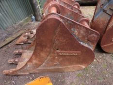 VOLVO EXCAVATOR BUCKET ON 80MM PINS, 600MM WIDTH APPROX. DIRECT FROM LOCAL CONSTRUCTION COMPANY.