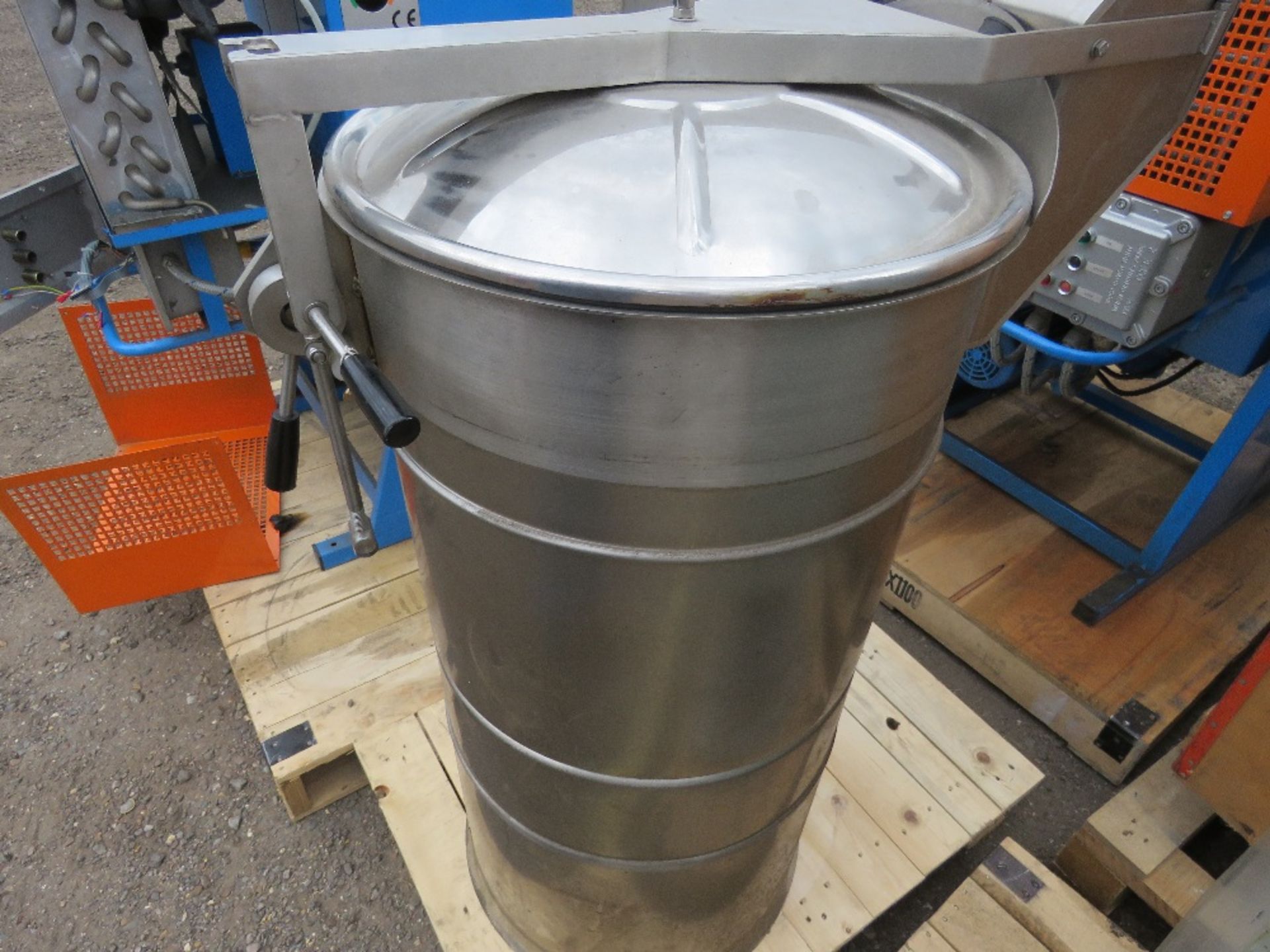 CIEMME BRIO POT PNEUMATIC WASHING UNIT WITH TURNING BASKET. SOURCED FROM COMPANY LIQUIDATION. - Image 2 of 4