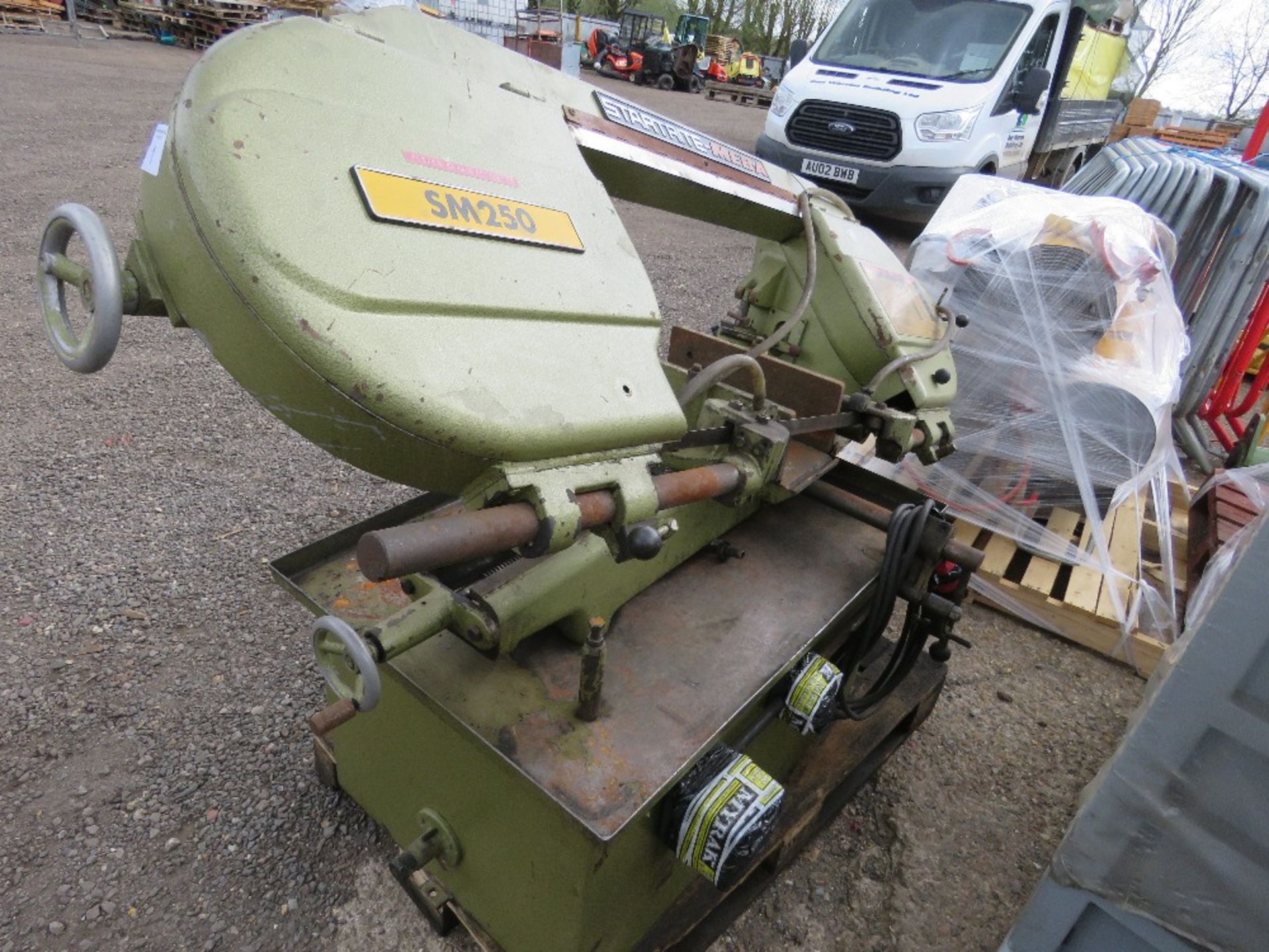 STARTRITE MEBA 3 PHASE METAL CUTTING WORKSHOP BANDSAW. WORKING WHEN REMOVED FROM PREMISES.