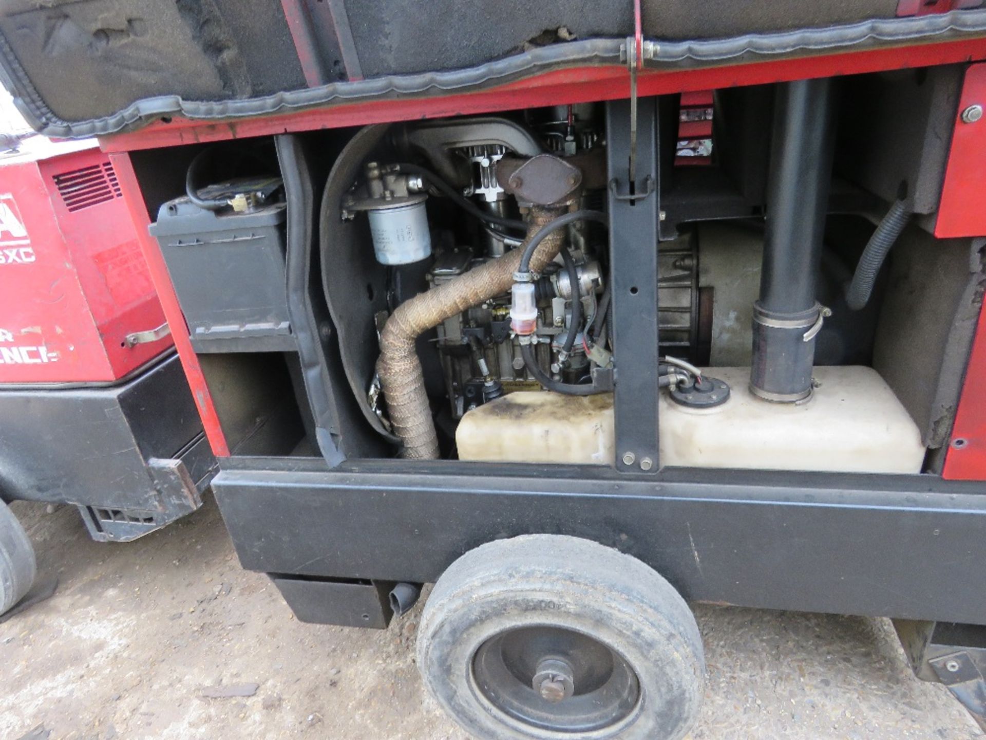 MOSA CT350LSX-CC/CV WELDER GENERATOR WITH CHOPPER TECHNOLOGY. WHEN TESTED WAS SEEN TO RUN AND SHOWED - Image 4 of 4