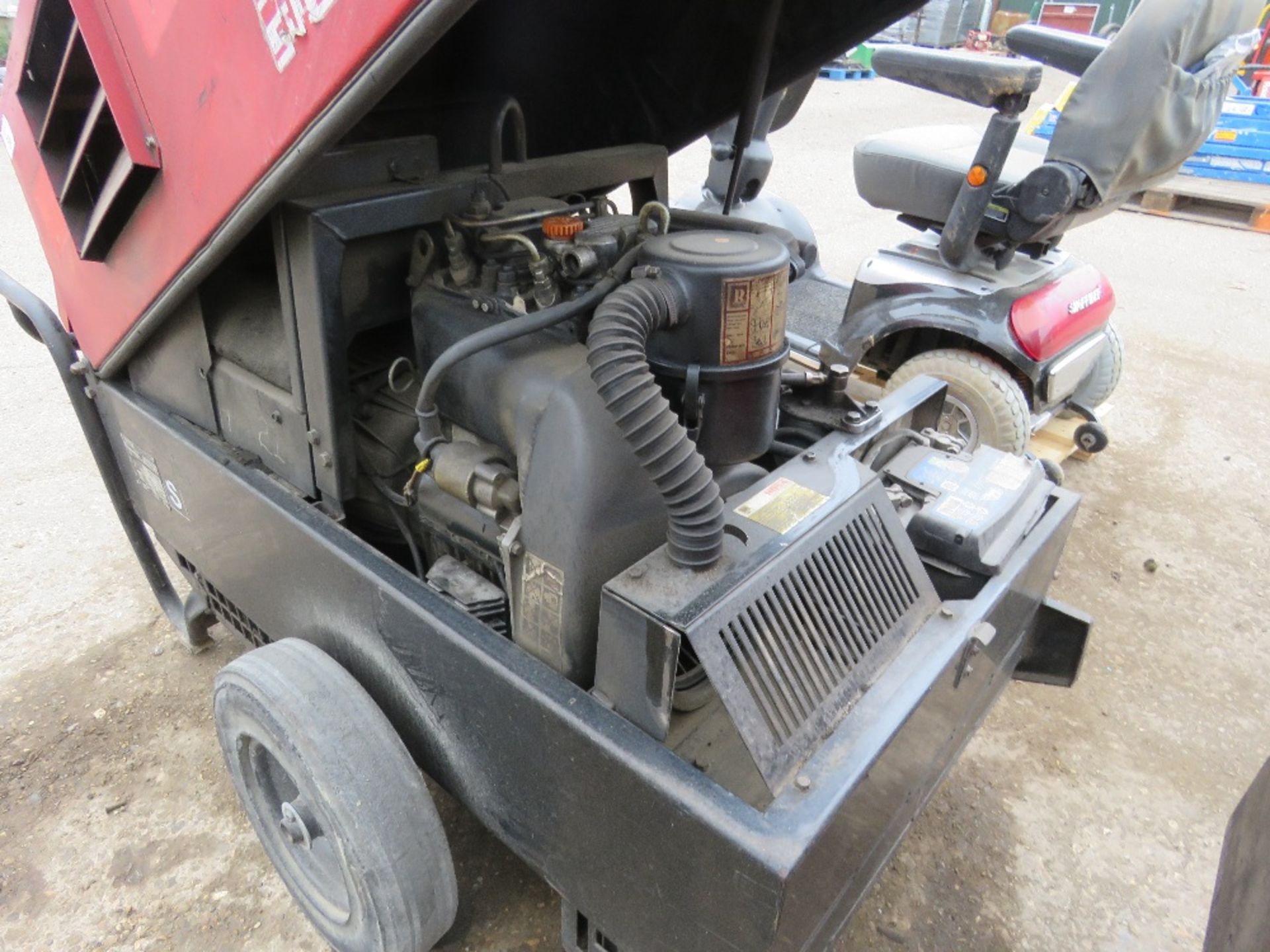 MOSA TS250SXC WELDER GENERATOR. WHEN TESTED WAS SEEN TO RUN AND SHOWED POWER ON THE GUAGE. - Image 3 of 4