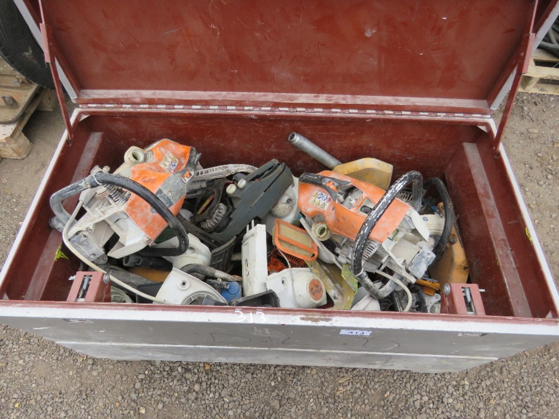 TOOL BOX CONTAINING STIHL PETROL SAW PARTS ETC. SOURCED FROM DEPOT CLOSURE. - Image 4 of 4