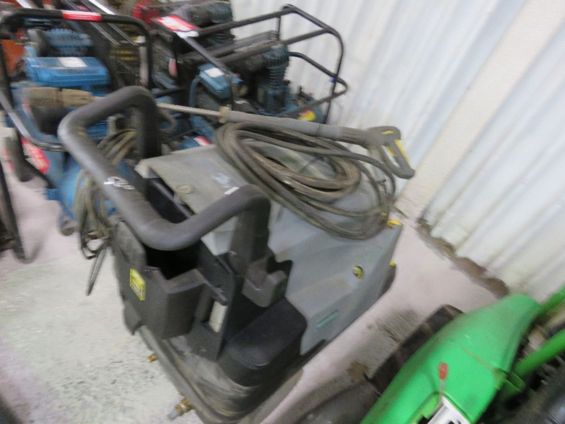 KARCHER 240VOLT PROFESSIONAL STEAM CLEANER WITH LANCE AND HOSE. UNTESTED, CONDITION UNKNOWN. - Image 2 of 3