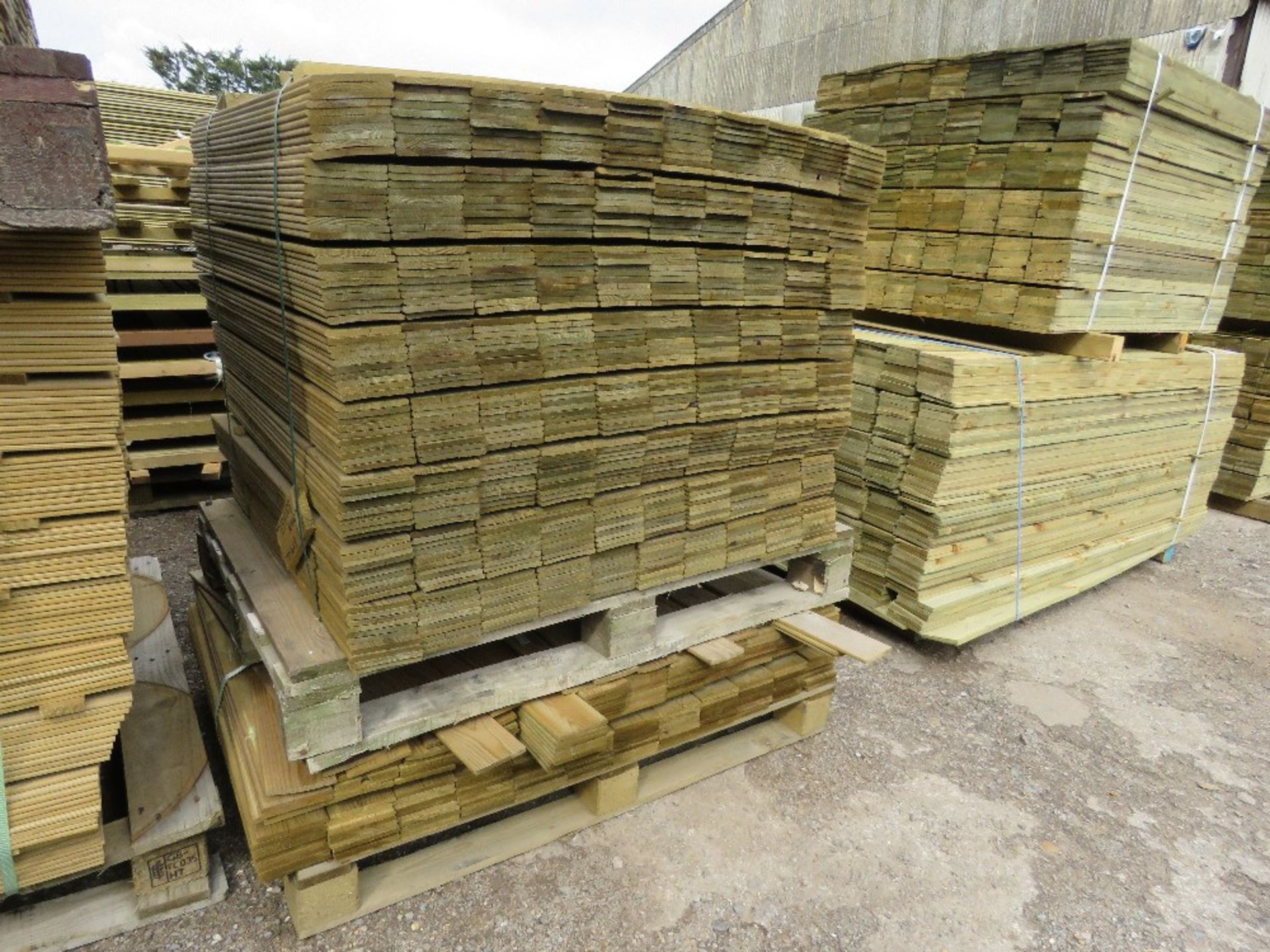 2 X PALLETS OF HIT AND MISS CLADDING TIMBERS, 0.83M LENGTH X 95MM WIDTH APPROX. - Image 2 of 4