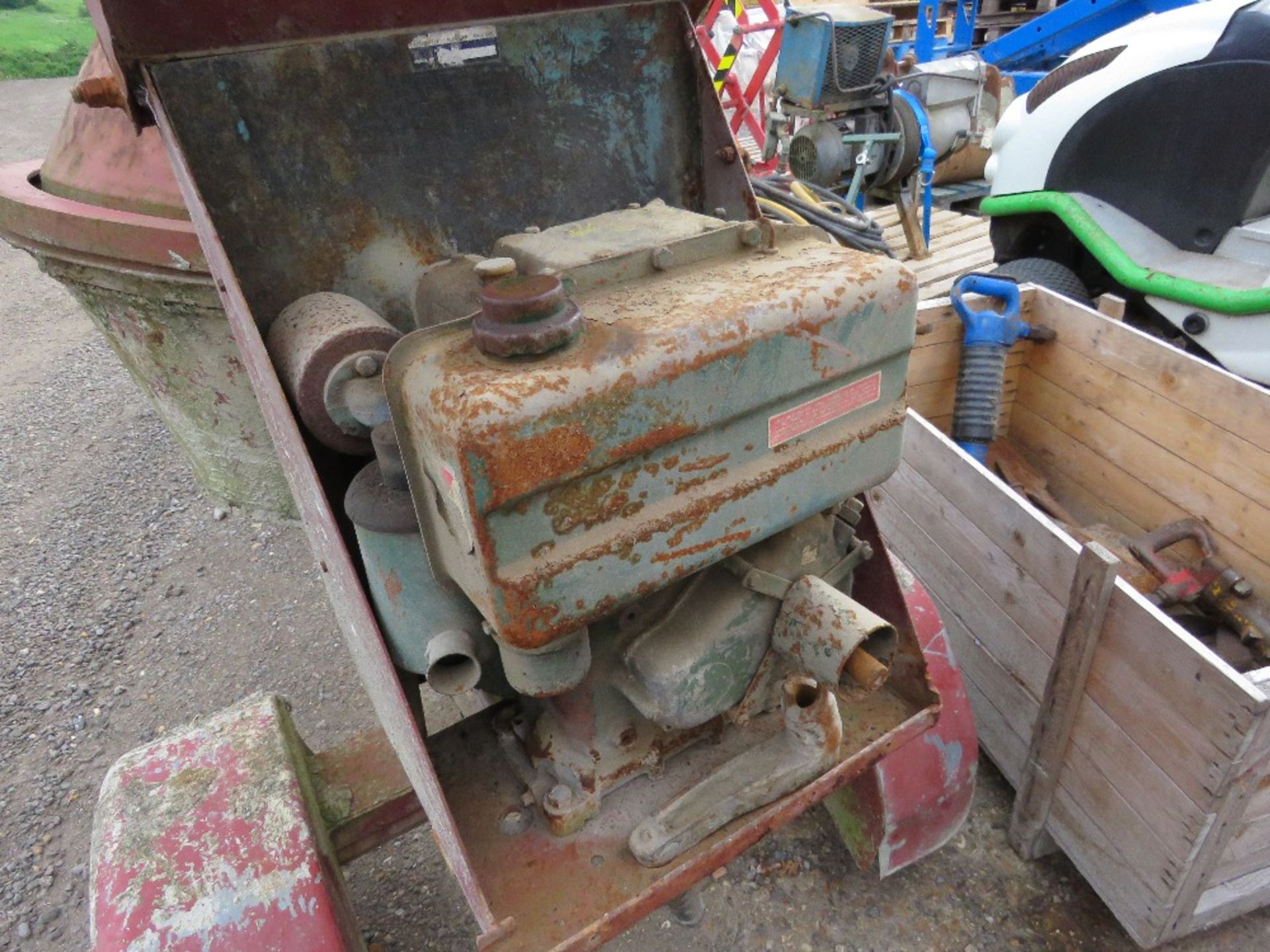 TOWED LISTER HANDLE START DIESEL ENGINED SITE MIXER. WHEN TESTED WAS SEEN TO START AND RUN AND DRUM - Image 2 of 3