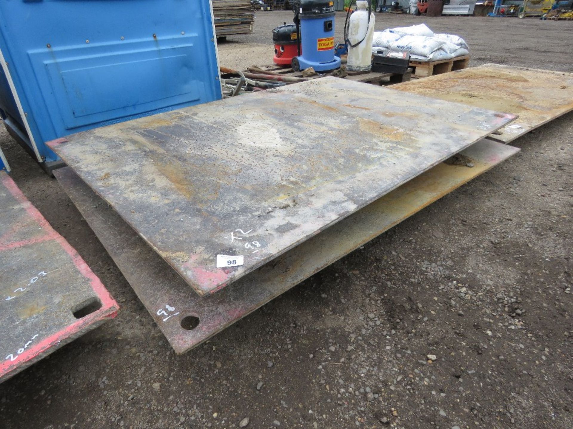 2 X STEEL ROAD PLATES 10MM THICKNESS APPROX. 1.25M X 1.83M APPROX. THIS LOT IS SOLD UNDER THE AUCTIO - Image 2 of 5