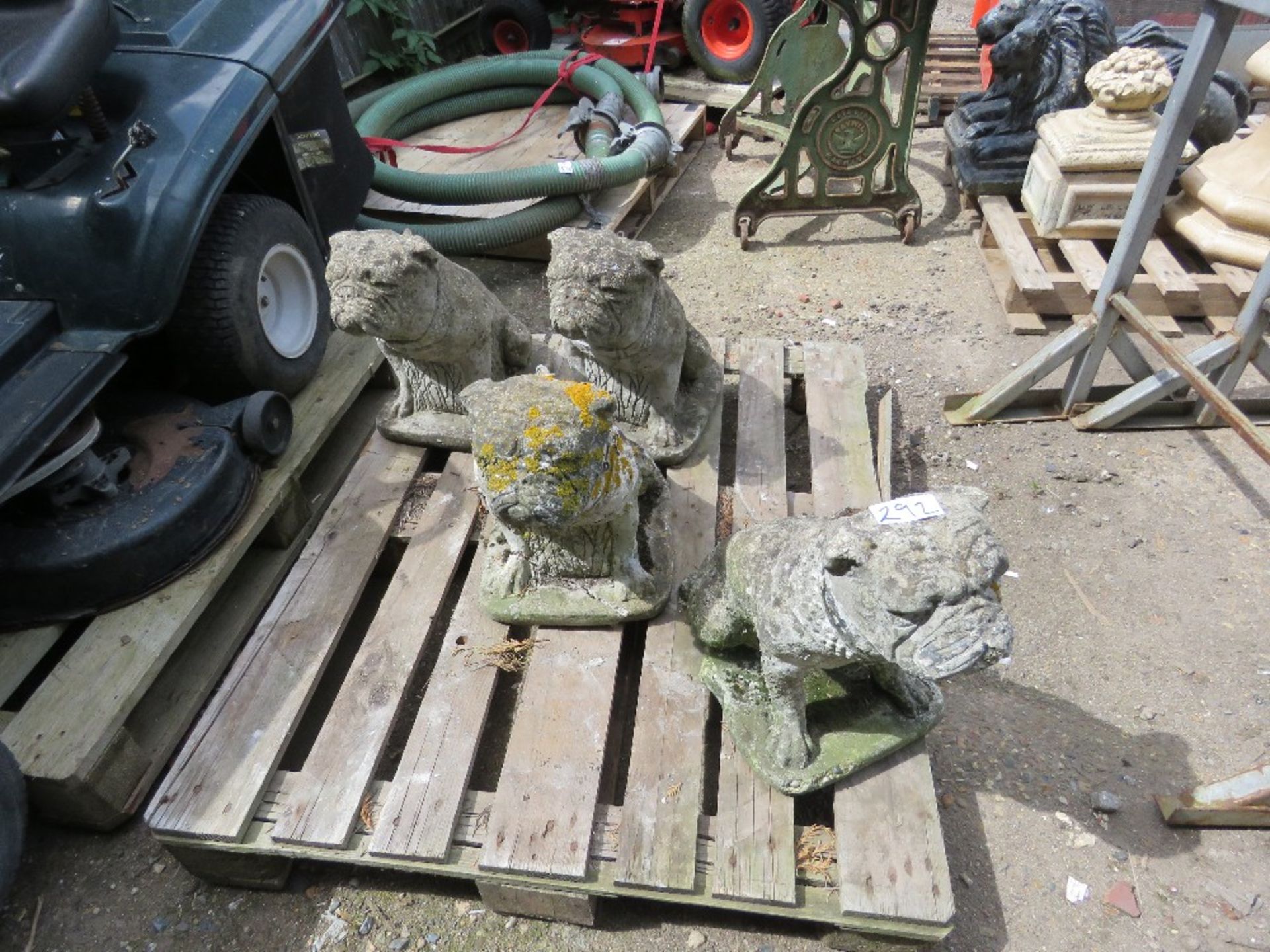 4 X DECORATIVE GARDEN BULLDOG FIGURES/STATUES. THIS LOT IS SOLD UNDER THE AUCTIONEERS MARGIN SCHEME,