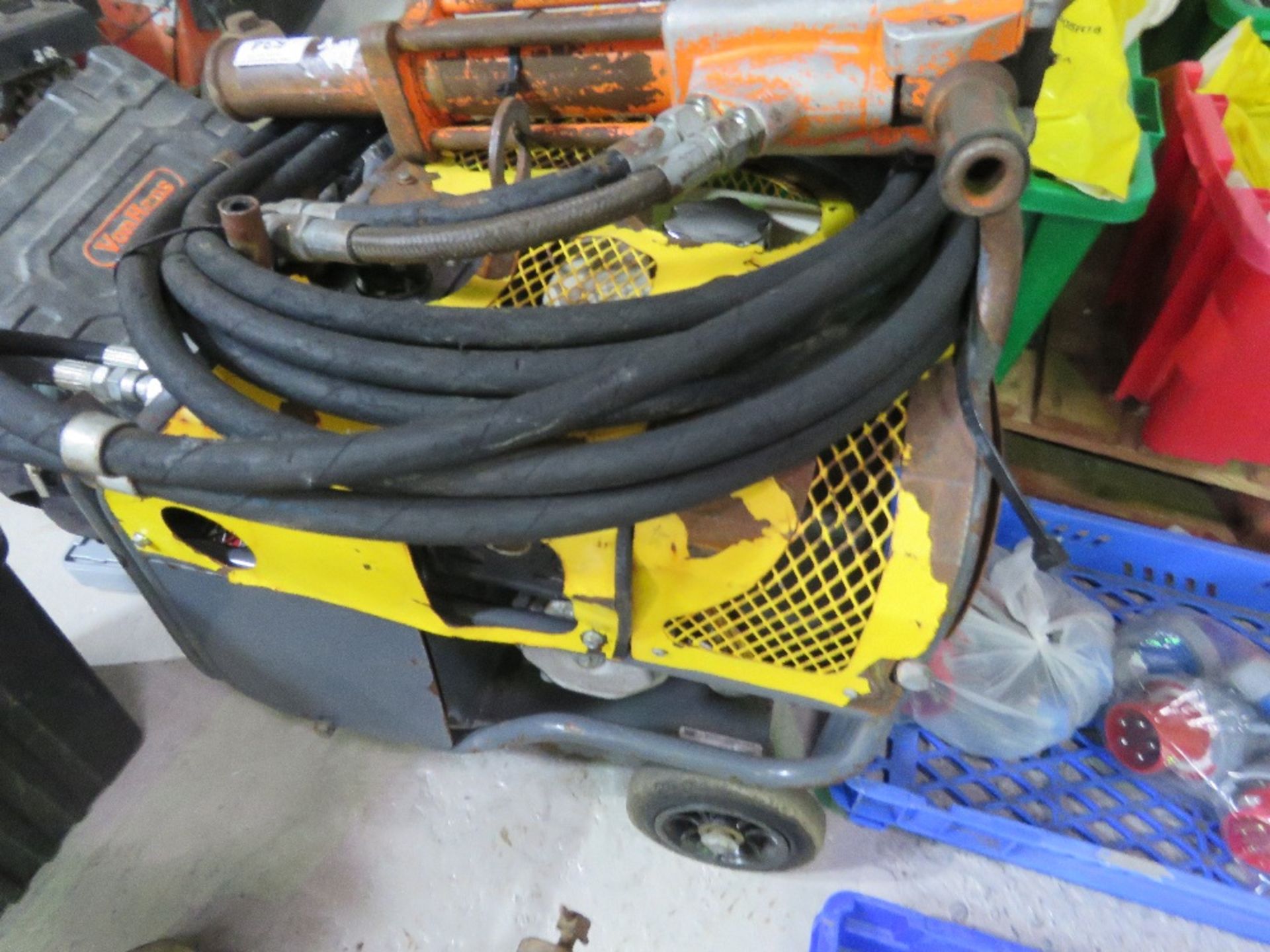 ATLAS COPCO HYDRAULIC BREAKER PACK WITH HOSE AND GUN. - Image 2 of 4