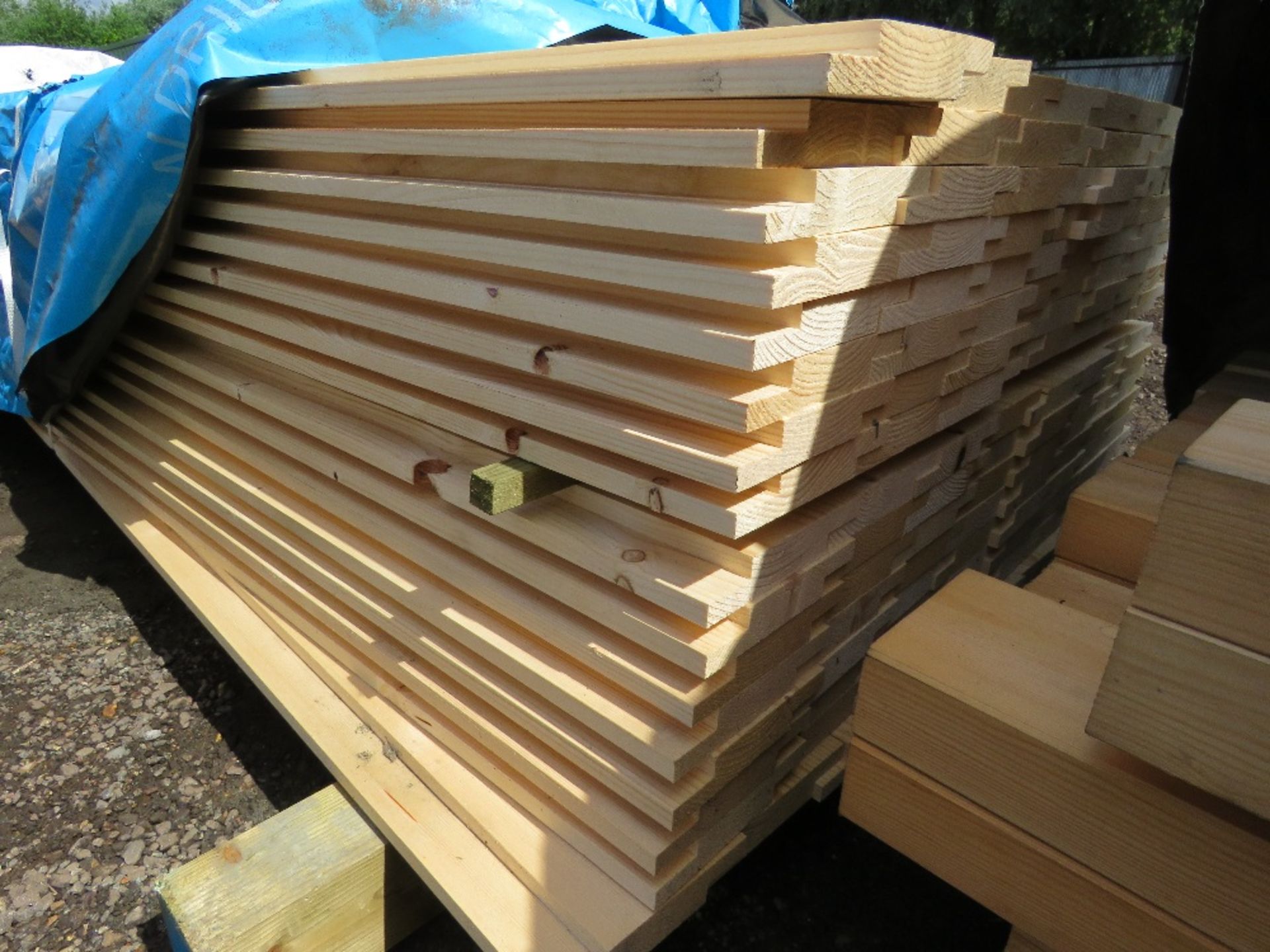 PACK OF HEAVY DUTY INTERLOCKING BOARDS 14CM WIDE X 25MM DEPTH X 1.83M LENGTH APPROX. - Image 3 of 3