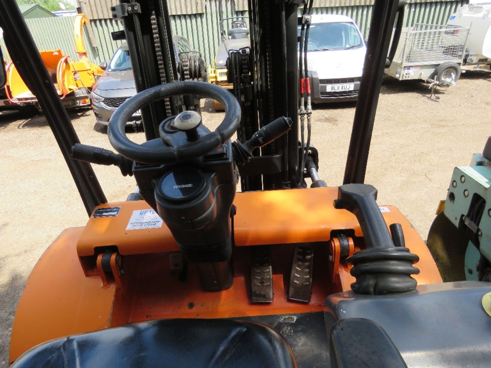 MAST EXPLORER H20DL 2WD ROUGH TERRAIN FORKLIFT TRUCK, YEAR 2007. 2706 REC HOURS. SN:2HD6429B. SIDE S - Image 4 of 9