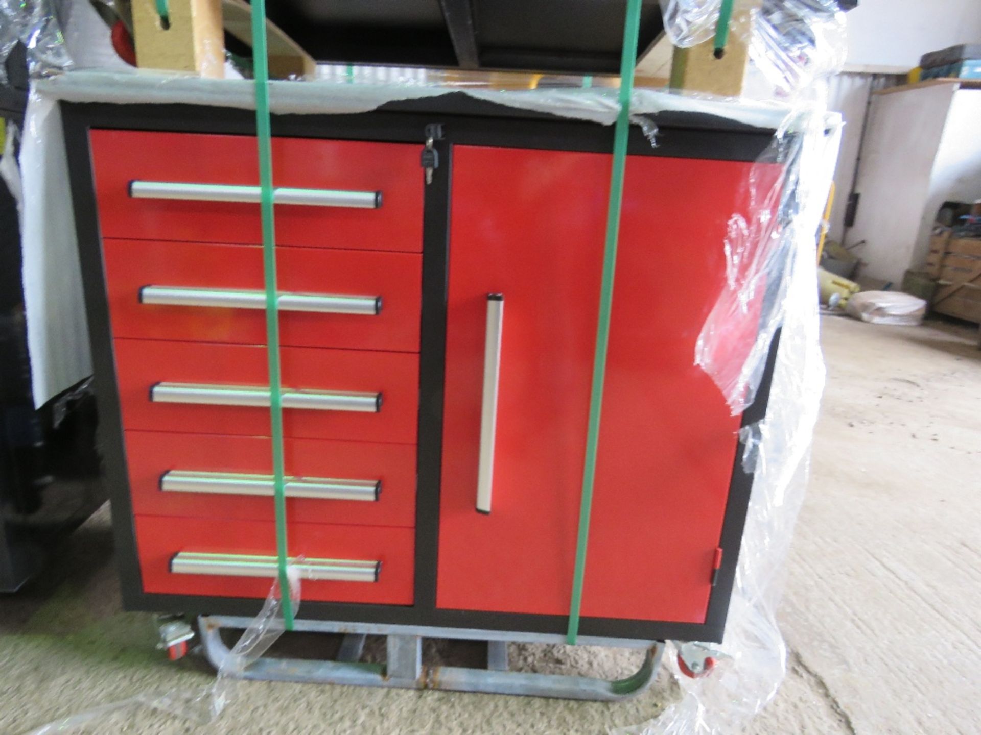 RED COLOURED WORKSHOP TOOL CABINET WITH WHEELS 1.12M WIDE X 0.65M DEPTH APPROX. - Image 3 of 3