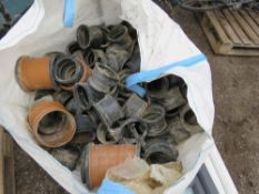 BULK BAG OF PIPE FITTING PLUS 2 X SMALL WINDOWS. THIS LOT IS SOLD UNDER THE AUCTIONEERS MARGIN SCHEM