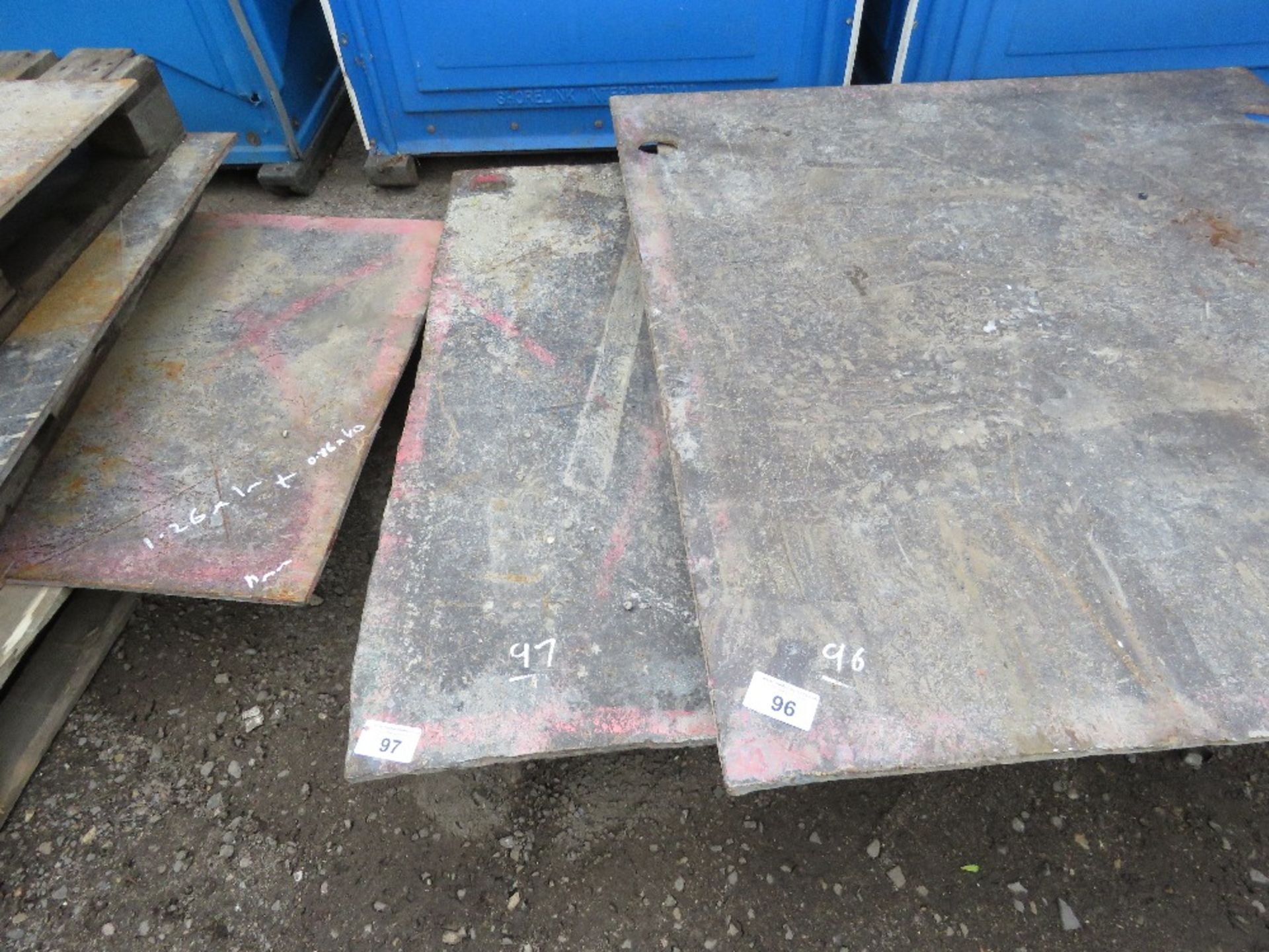 1 X STEEL ROAD PLATE 20MM THICKNESS APPROX. 2.03M X 1.21M APPROX. THIS LOT IS SOLD UNDER THE AUCTION - Image 3 of 4