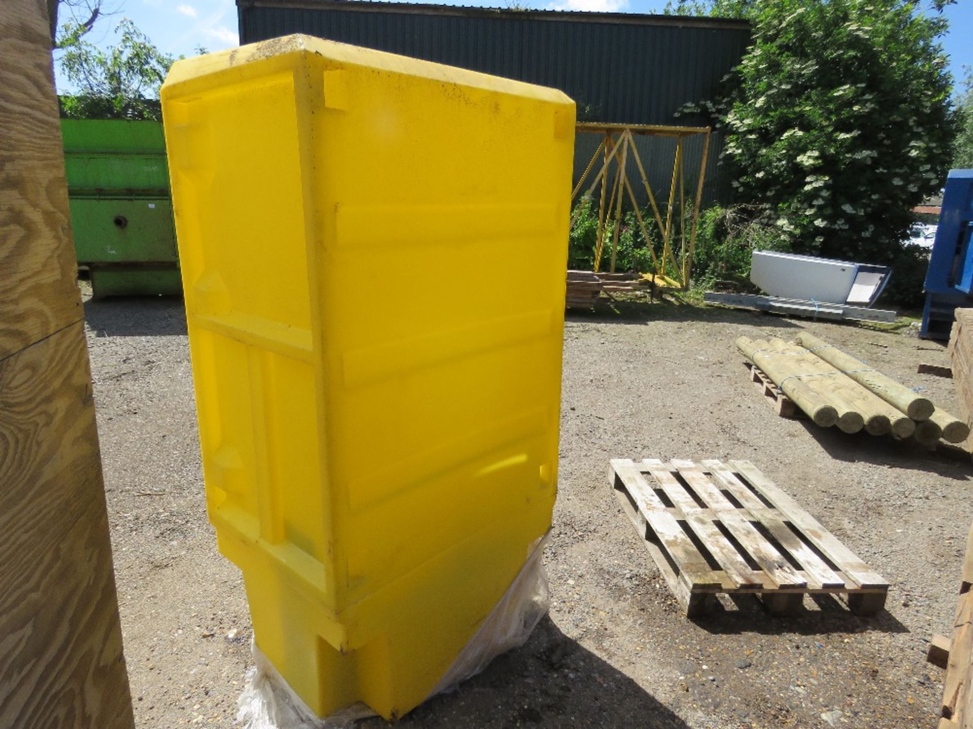 ROMOLD BUNDED COSSH DRUM STORE UNIT, UNUSED. THIS LOT IS SOLD UNDER THE AUCTIONEERS MARGIN SCHEME, T - Image 4 of 6