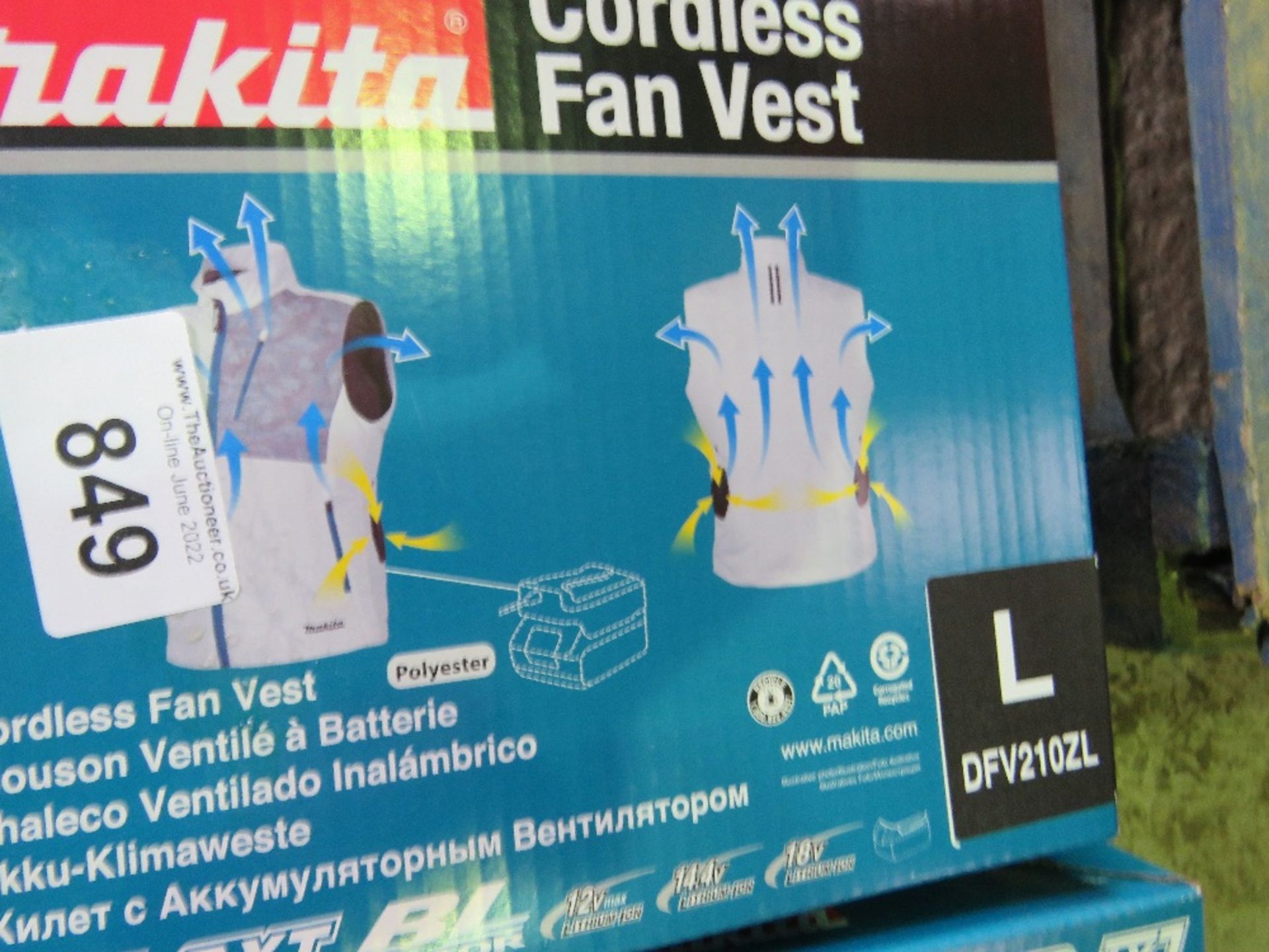 MAKITA FAN COATS, 4 IN TOTAL, 2 X LARGE, 2 X EXTRA LARGE. - Image 3 of 3