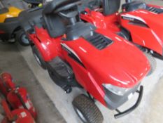 MOUNTFIELD 1330M RIDE ON MOWER WITH COLLECTOR, UNUSED. POWERED BY STIGA ST350 ENGINE. WHEN TESTED WA