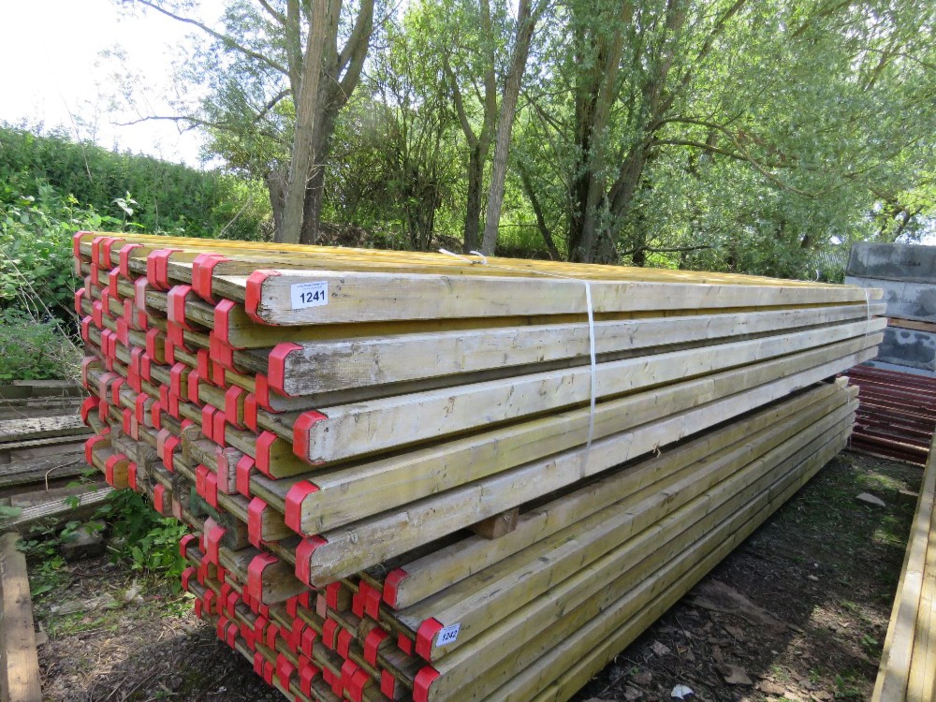 PACK OF 50NO TIMBER FORMWORK SUPPORTING "I" BEAMS , 4.9METRE LENGTH. IDEAL FOR FORMING ROOF STRUCTUR