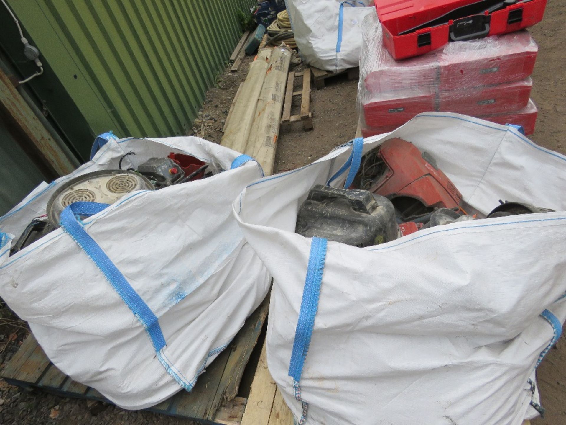 2 X BULK BAGS CONTAINING ASSORTED POWER TOOL SPARES, HILTI ETC. - Image 12 of 13